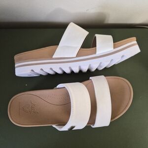Reef banded Horizon High cloud sandals size 9